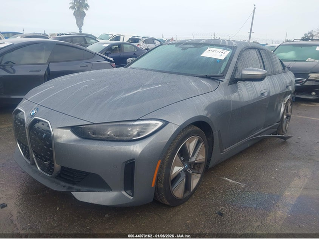 BMW i4 ELECTRIC Rear Wheel Drive - автомобили, коли, обяви за нови и употребявани 1