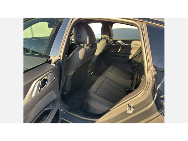 BMW i4 xDrive40 Gran Coupe - автомобили, коли, обяви за нови и употребявани 9