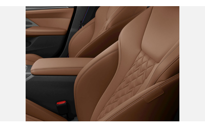 BMW i4 xDrive40 Гран Купе - автомобили, коли, обяви за нови и употребявани 7