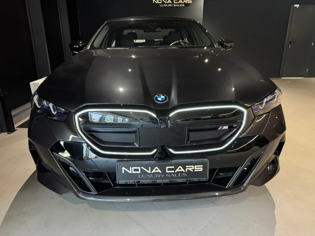 BMW i5 M60 xDrive Налична - автомобили, коли, обяви за нови и употребявани 1