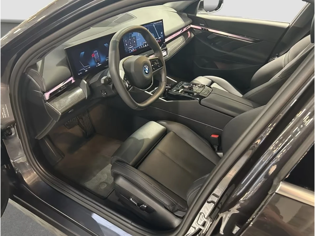 BMW i5 eDrive40* Carbon* Pano* H/K* Memory* HuD - автомобили, коли, обяви за нови и употребявани 4