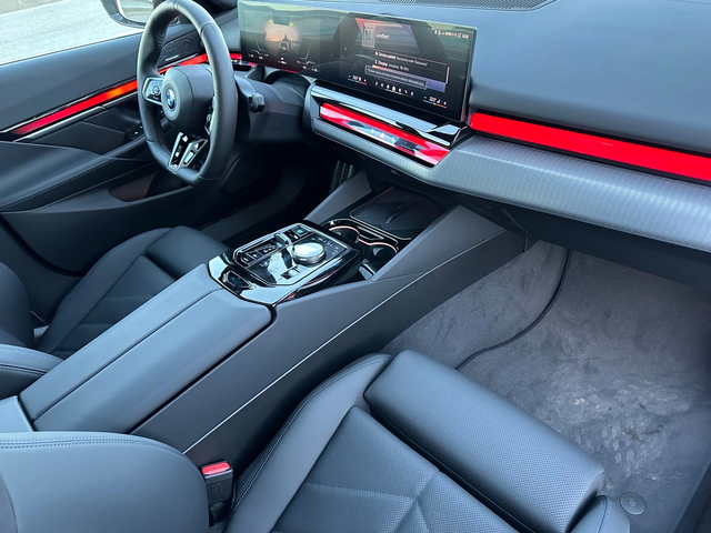 BMW i5 M-SPORT PRO - автомобили, коли, обяви за нови и употребявани 11