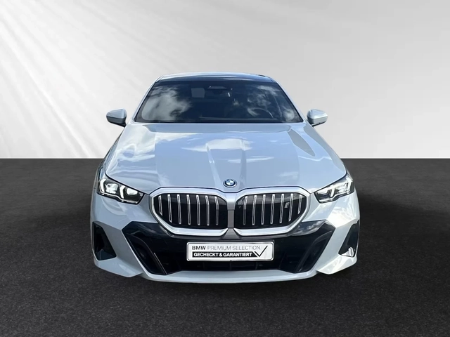 BMW i5 eDrive40 M-Sport Ad.LED 360 DIST Winter Pack+ PANO - автомобили, коли, обяви за нови и употребявани 1