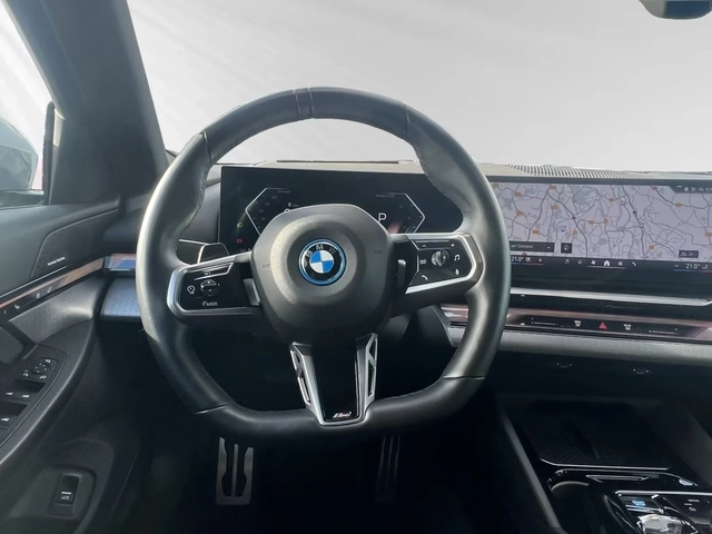 BMW i5 eDrive40 M-Sport Ad.LED 360 DIST Winter Pack+ PANO - автомобили, коли, обяви за нови и употребявани 6