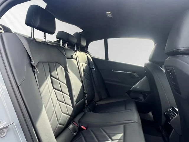 BMW i5 eDrive40 M-Sport Ad.LED 360 DIST Winter Pack+ PANO - автомобили, коли, обяви за нови и употребявани 8