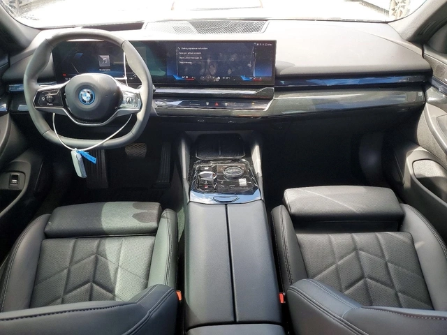 BMW i5 EDRIVE 40 - автомобили, коли, обяви за нови и употребявани 7