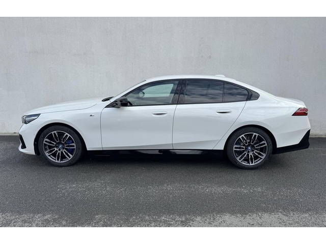 BMW i5 i5 M60 xDrive - автомобили, коли, обяви за нови и употребявани 2