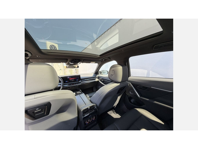 BMW i5 M60 xDrive - автомобили, коли, обяви за нови и употребявани 10