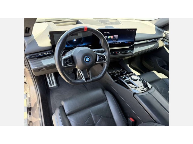 BMW i5 M60 xDrive - автомобили, коли, обяви за нови и употребявани 5