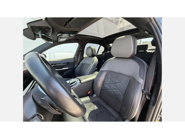 BMW i5 M60 xDrive - автомобили, коли, обяви за нови и употребявани 8