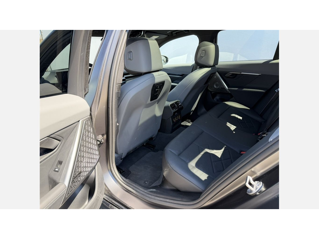 BMW i5 M60 xDrive - автомобили, коли, обяви за нови и употребявани 9