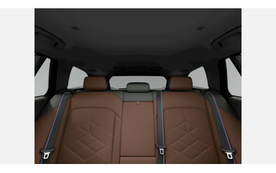 BMW i5 M60 xDrive Touring - автомобили, коли, обяви за нови и употребявани 10