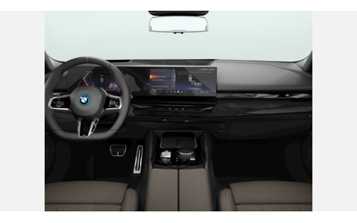 BMW i5 xDrive40 Sedan - автомобили, коли, обяви за нови и употребявани 8