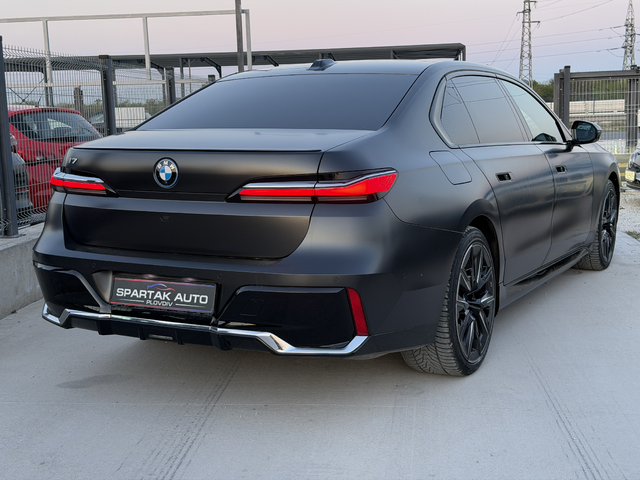 BMW i7 2023г.* 127.000КМ* ТОП* FULL MAXX* Сервизна История* - автомобили, коли, обяви за нови и употребявани 3