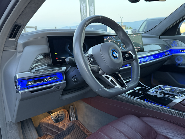 BMW i7 2023г.* 127.000КМ* ТОП* FULL MAXX* Сервизна История* - автомобили, коли, обяви за нови и употребявани 7