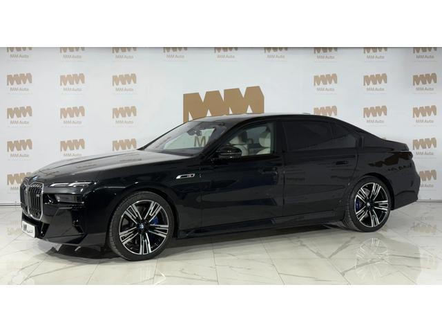 BMW i7 M70* M-Sport* TV* IconicGlow* Massage* SkyLounge - автомобили, коли, обяви за нови и употребявани 0