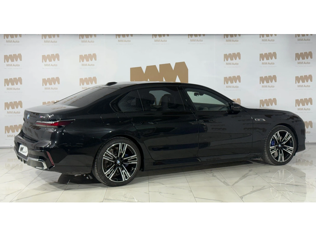 BMW i7 M70* M-Sport* TV* IconicGlow* Massage* SkyLounge - автомобили, коли, обяви за нови и употребявани 1