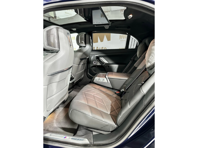 BMW i7 xDrive60* M-Sport* Iconic* Theatre* SkyLounge* Mas - автомобили, коли, обяви за нови и употребявани 10