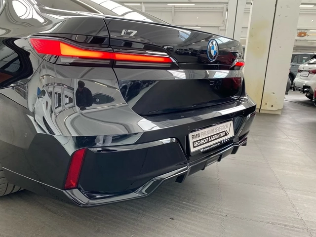 BMW i7 xDrive60 M Sport Pro HUD Pano B&W 21 Massage - автомобили, коли, обяви за нови и употребявани 12