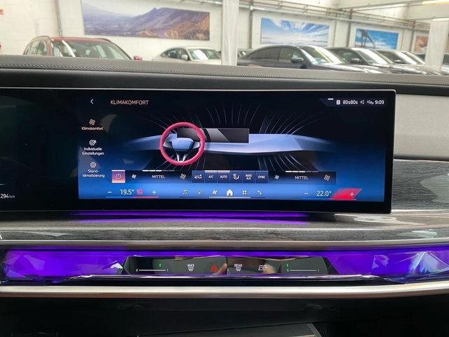 BMW i7 xDrive60 M Sport Pro HUD Pano B&W 21 Massage - автомобили, коли, обяви за нови и употребявани 7