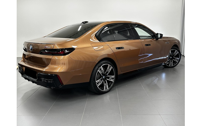 bmw-i7-i7-m70-xdrive - 1