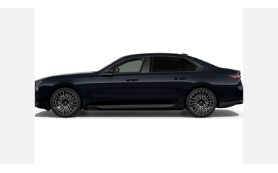 bmw-i7-xdrive60-sedan - 2