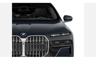 bmw-i7-xdrive60-sedan - 4