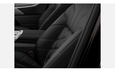 BMW i7 xDrive60 Sedan - автомобили, коли, обяви за нови и употребявани 7