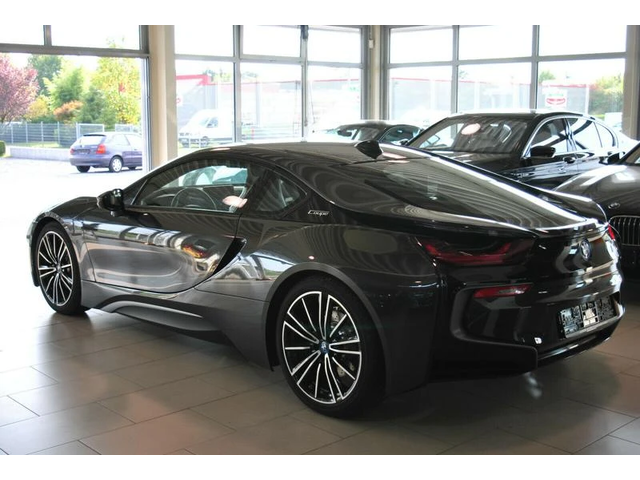 BMW i8 Coupe - автомобили, коли, обяви за нови и употребявани 4