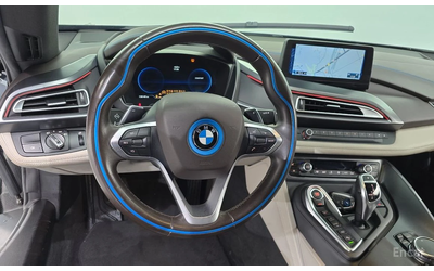 BMW i8 * КОЖА* ПОДГРЕВ* HEAD-UP* FULL* - автомобили, коли, обяви за нови и употребявани 9