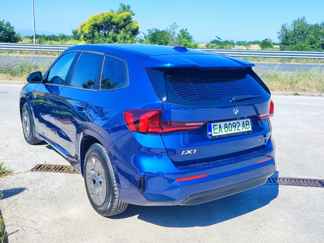 BMW iX 1 XDRIVE30 - автомобили, коли, обяви за нови и употребявани 3