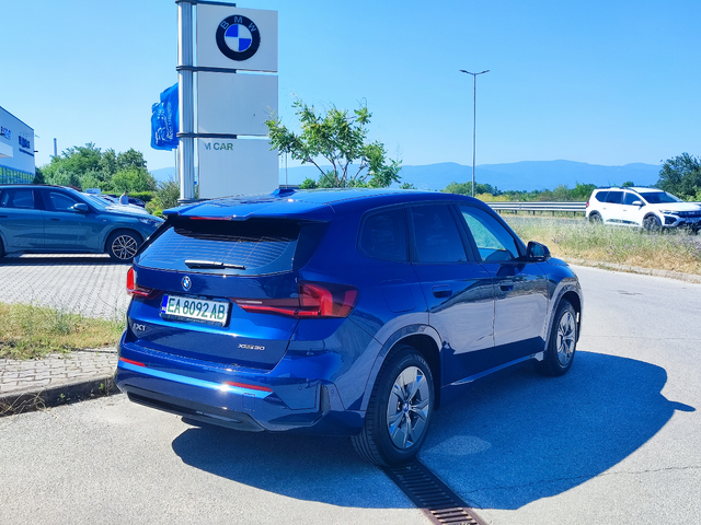 BMW iX 1 XDRIVE30 - автомобили, коли, обяви за нови и употребявани 5