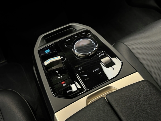 BMW iX 40 xDrive H&K* HeadUp* 360* подгрев - автомобили, коли, обяви за нови и употребявани 11