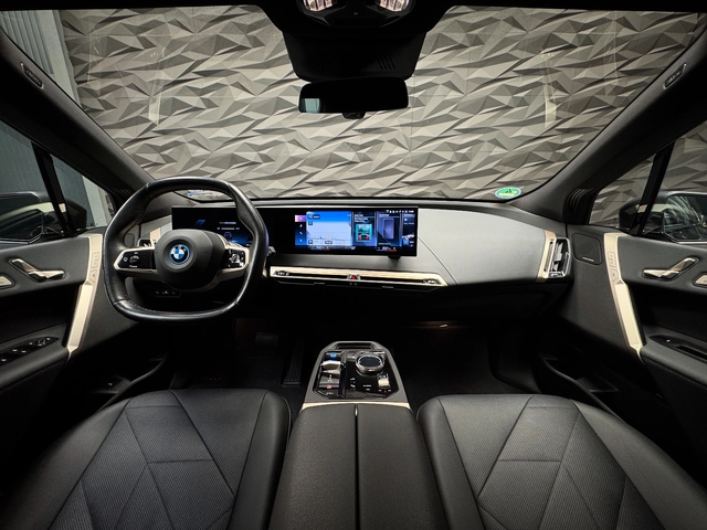 BMW iX 40 xDrive H&K* HeadUp* 360* подгрев - автомобили, коли, обяви за нови и употребявани 4