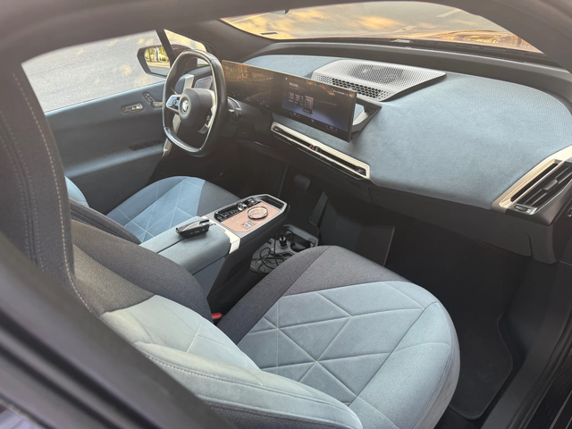 BMW iX 50* Xdrive* ГАРАНЦИЯ* Bowers&Wilkins* SWAROVSKI* F - автомобили, коли, обяви за нови и употребявани 5