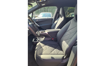 BMW iX xDrive40 - автомобили, коли, обяви за нови и употребявани 6