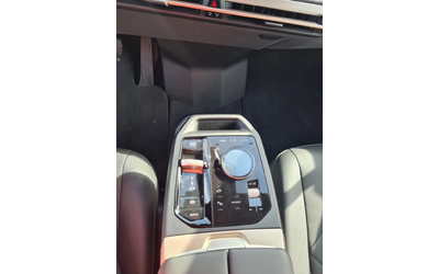 BMW iX xDrive40 - автомобили, коли, обяви за нови и употребявани 7