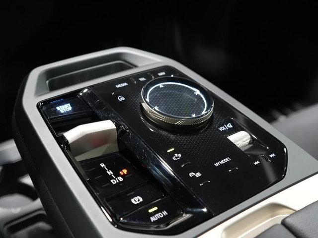 BMW iX xDrive* АвтоКредит* (ЦЕНА ДО БГ) - автомобили, коли, обяви за нови и употребявани 16