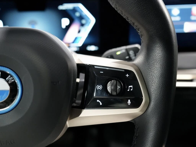 BMW iX xDrive* АвтоКредит* (ЦЕНА ДО БГ) - автомобили, коли, обяви за нови и употребявани 9