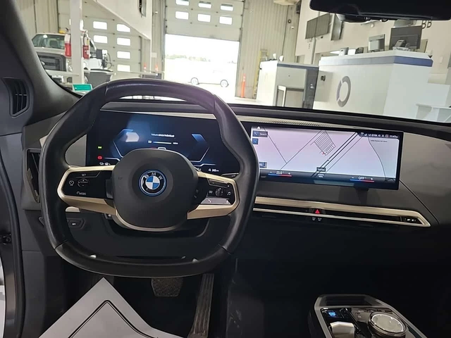 BMW iX XDRIVE50| Soft Close| DISTRONIC| Panorama| Sportpa - автомобили, коли, обяви за нови и употребявани 7
