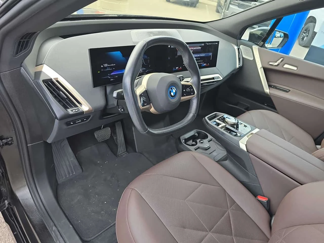 BMW iX * M60 * 360 * ДИСТРОНИК * 2 КЛЮЧА - автомобили, коли, обяви за нови и употребявани 3