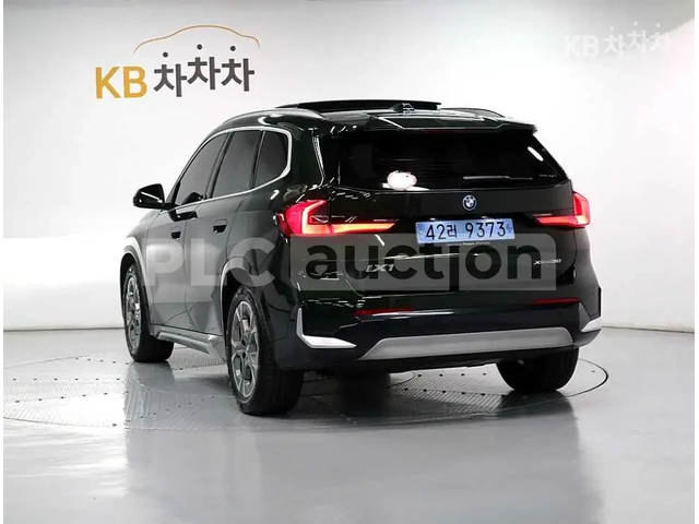 BMW iX * XDRIVE * 360 * ДИСТРОНИК * СЛЕДЕНЕ НА ЛЕНТИ - автомобили, коли, обяви за нови и употребявани 2