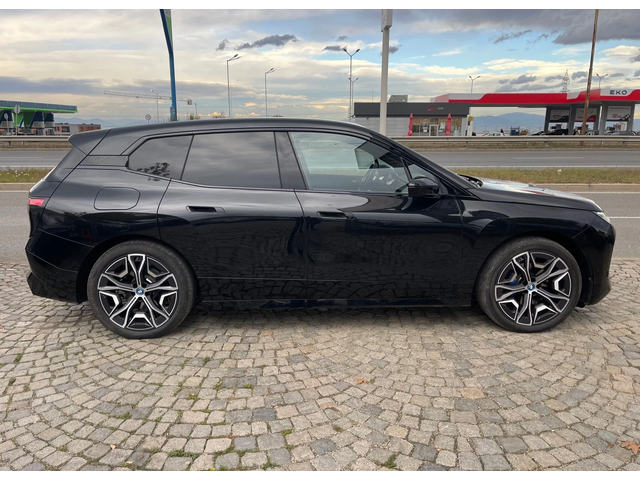 BMW iX 40/xDrive/M60-paket/Laze - автомобили, коли, обяви за нови и употребявани 10
