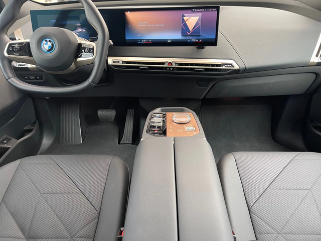 BMW iX 40/xDrive/M60-paket/Laze - автомобили, коли, обяви за нови и употребявани 13