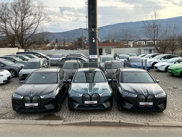 BMW iX 40/xDrive/M60-paket/Laze - автомобили, коли, обяви за нови и употребявани 2