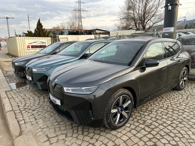 BMW iX 40/xDrive/M60-paket/Laze - автомобили, коли, обяви за нови и употребявани 3