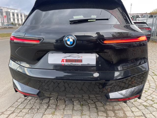 BMW iX 40/xDrive/M60-paket/Laze - автомобили, коли, обяви за нови и употребявани 8