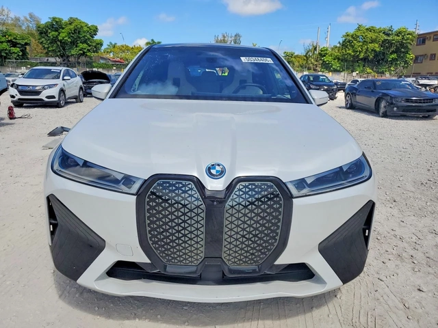 BMW iX XDRIVE50 - автомобили, коли, обяви за нови и употребявани 1