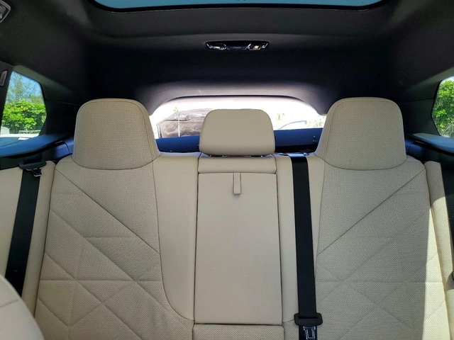 BMW iX XDRIVE50 - автомобили, коли, обяви за нови и употребявани 9
