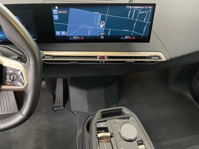 BMW iX 40 xDrive M Sport  Laser H/K HUD 360 Keyless W/P - автомобили, коли, обяви за нови и употребявани 10